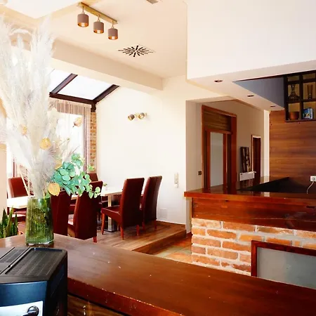 Centro Panzio فندق مبيت وإفطار *
